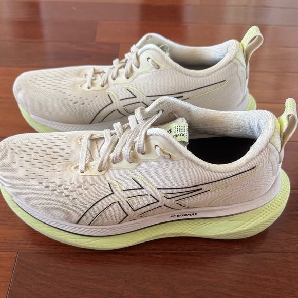 ASICS Glyderide Max Womens size 8 - Picture 1 of 4